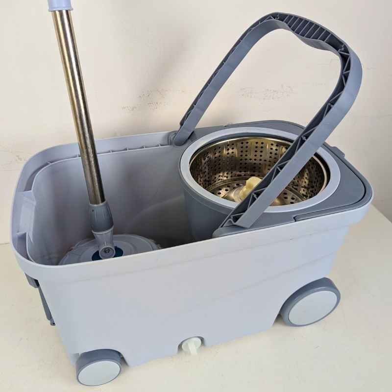 Spin mop with 4 wheel 15 litter mop-001 - Image 3