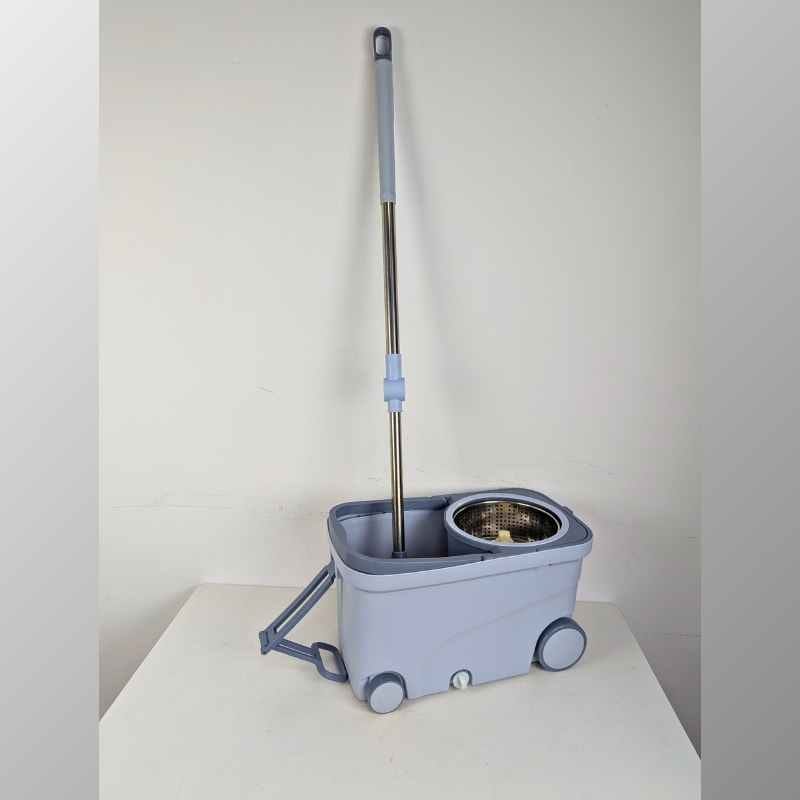 Spin mop with 4 wheel 15 litter mop-001 - Image 4