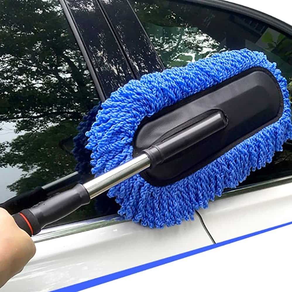 Microfiber car duster with long adjustable handle - Image 2